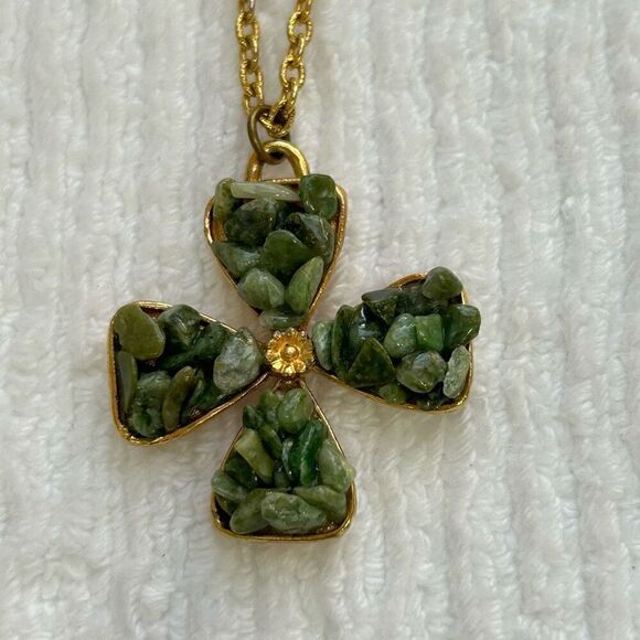 Vintage JEM Gemstone Chips Celtic Cross Necklace Maltese Goldtone Chain Signed - Picture 1 of 7